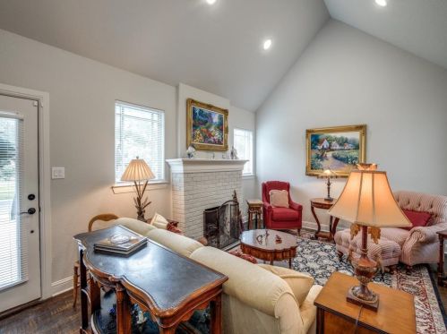 2725 6 Ave, Fort Worth TX  76110-3010 exterior