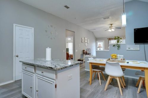 4506 Parkview Ln, Fort Worth TX  76137-5457 exterior