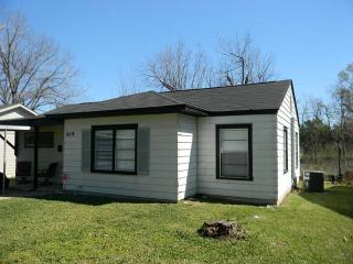 619 Coral St, Houston TX  77023-2715 exterior