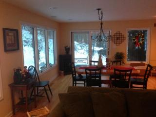46 Staats Rd, Bloomsbury, NJ 08804-3300