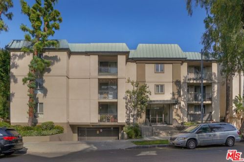 4630 Willis Ave, Van Nuys CA  91403-2674 exterior
