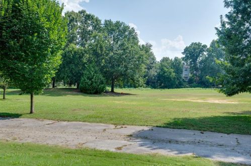 1239 Brookhaven Park Pl, Atlanta GA  30319-4570 exterior
