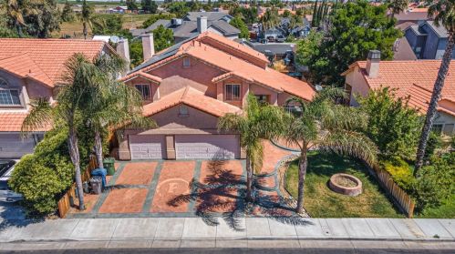 124 Santa Barbara St, Los Banos, CA 93635-6307