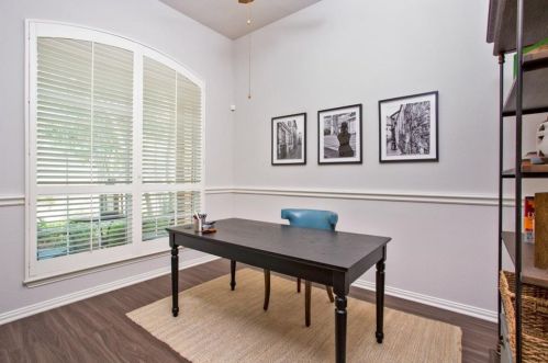 3827 Azure Ln, Addison TX 75001-3105 exterior