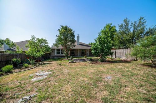 15624 Fisher Is Dr, Austin TX  78717-3833 exterior