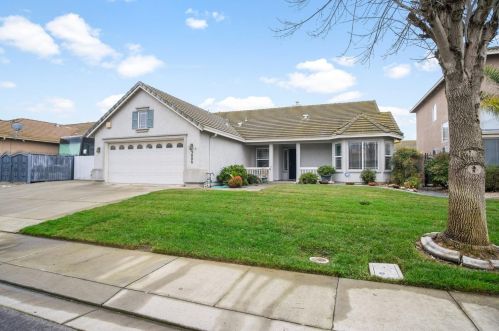 3008 Degas Ln, Modesto, CA 95355-7813