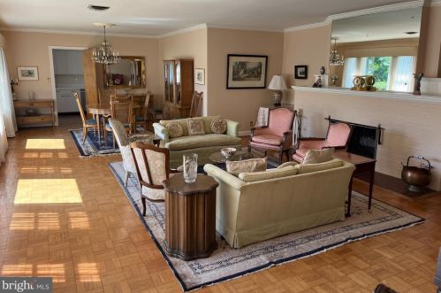 10600 Sweetbriar Pkwy, Silver Spring, MD 20903-1239