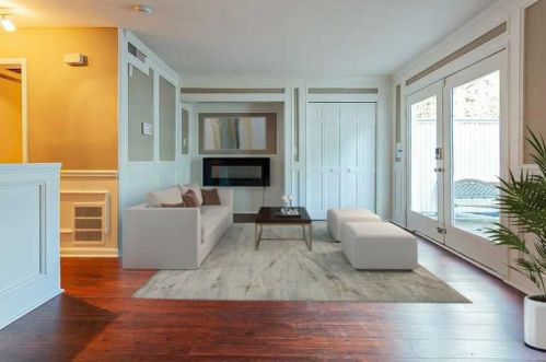 7351 Cardigan Cir, Atlanta, GA 30328-1956