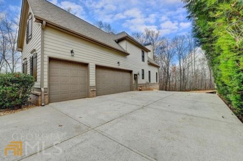 6125 Upshur Dr, Gainesville, GA 30506-6032
