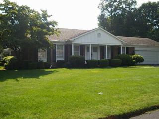 23 Hanley Farm Rd, Warren, RI 02885-4376