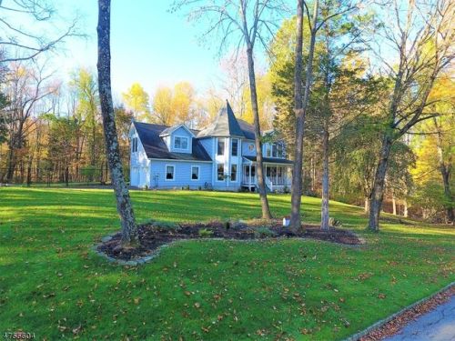 11 Victoria Pines Ln, Lafayette, NJ 07848-3600