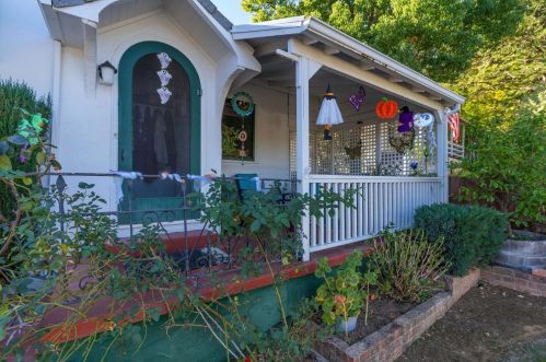 38 Anna Ave, Sutter Creek, CA 95685-4280
