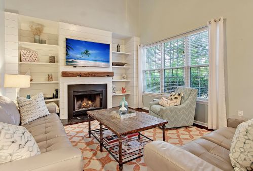 540 Oak Park Dr, Mount Pleasant, SC 29464-8168