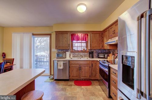 765 Dustin Dr, Lancaster PA  17601-1267 exterior