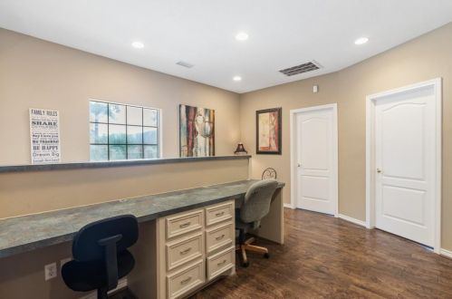 15720 Kuykendahl Ct, Conroe TX  77384-3560 exterior