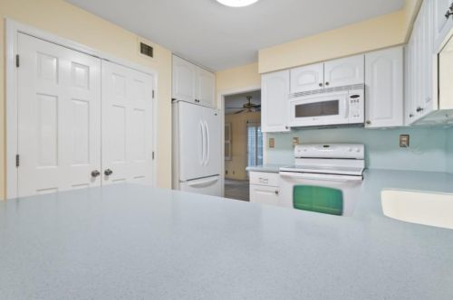 1673 Executive Park Ln, Atlanta GA  30329-3132 exterior