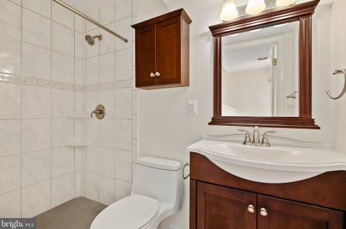 1414 Elm Grv Cir, Silver Spring MD 20905-6060 exterior