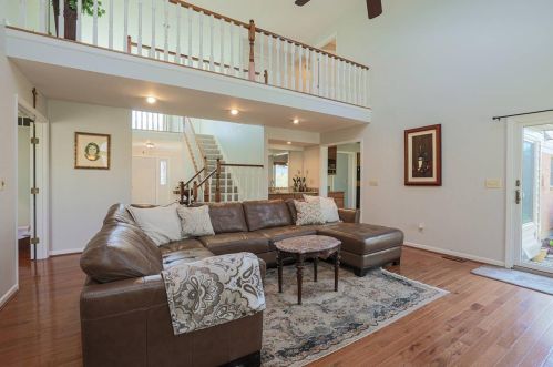 2359 Heather Hill Blvd, Cincinnati OH  45244-2666 exterior