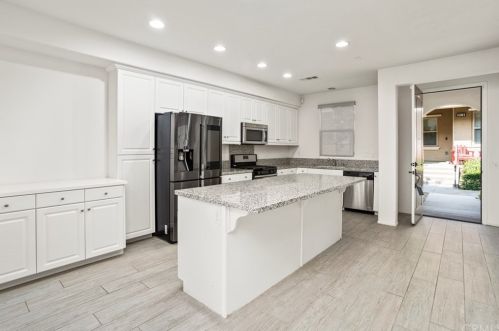 867 Mountain Way, Irwindale, CA 91702