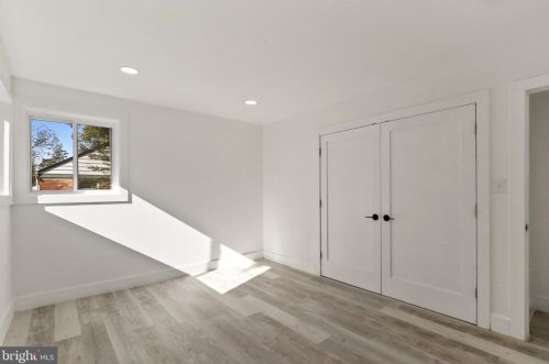 1515 Oakview Dr, Silver Spring MD 20903-2243 exterior