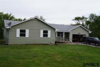 5332 Yew Ln, Omaha, NE 68152-1124