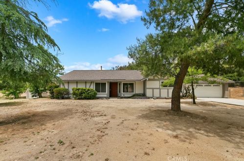 17650 Conestoga Rd, Perris, CA 92570-9468
