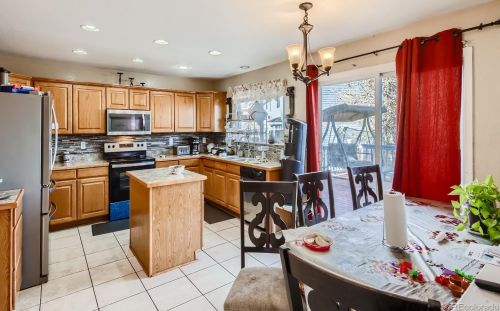 19277 39th Ave, Denver CO  80249-7343 exterior
