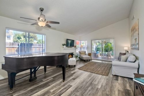 5385 Gooseberry Way, Oceanside CA  92057-4633 exterior