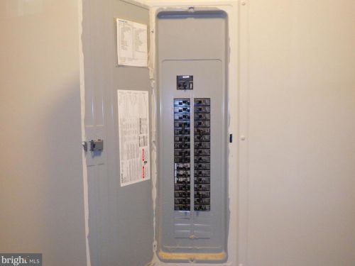 725 44 St, Philadelphia PA 19104-2910 exterior