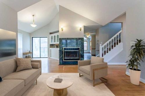 110 Williamsburg Ln, Holly Springs, GA 30189-5201