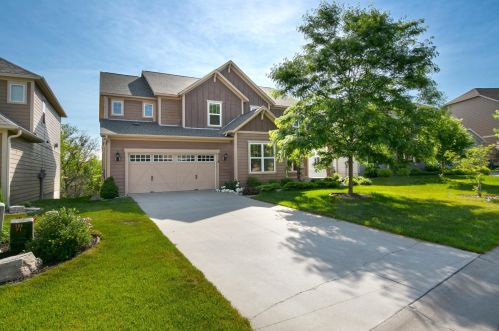 5118 Merrimac Ln, Minneapolis, MN 55446-2981