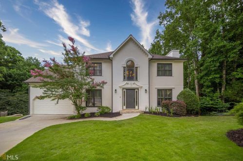 990 Forest Pond Ct, Marietta, GA 30068-4416