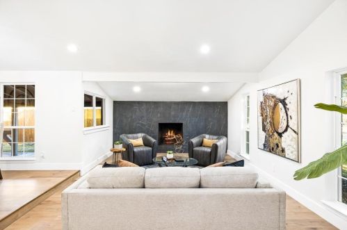 1827 Addington Dr, Carrollton TX exterior