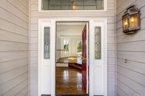 714 Cavanagh Rd, Glendale, CA 91207-1412
