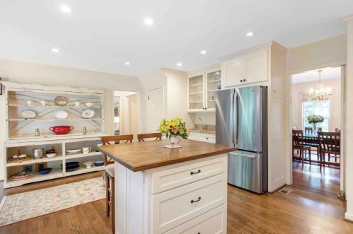 4247 Harrogate Dr, Atlanta GA  30327-3624 exterior