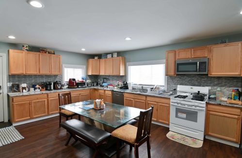 2056 Prospect Ave, North Chicago, IL 60064-2314