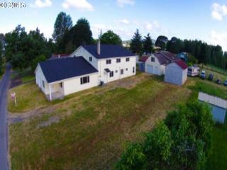 125 Hawthorne St, Kelso, WA 98626-1525