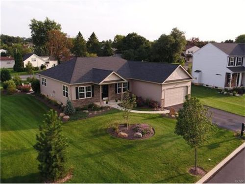 274 Sawgrass Dr, Allentown, PA 18104-8433