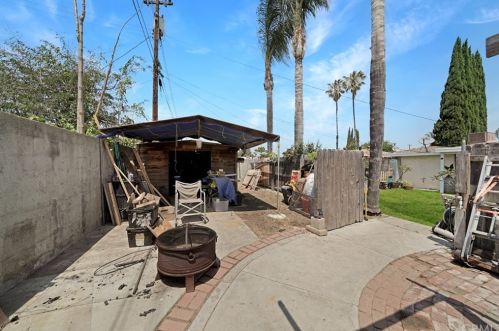 218 Wilken Way, Anaheim CA  92802-4841 exterior