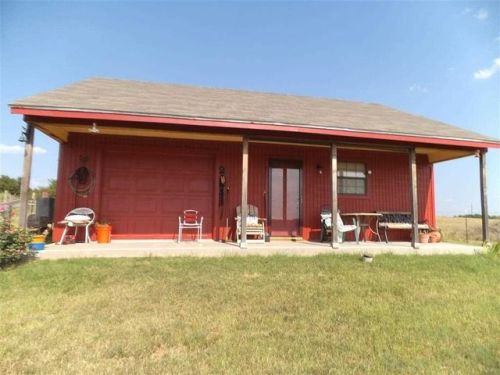 9455 Peanut Rd, Marietta, OK 73448-7257