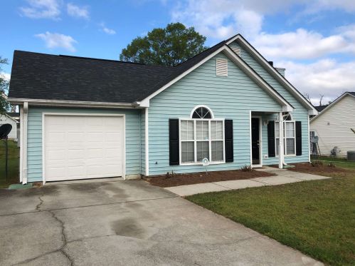 5879 Creekside Dr, Rex, GA 30273-1182