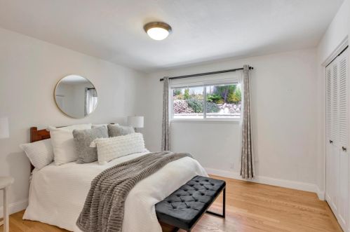 1924 Marineview Dr, San Leandro CA 94577-5315 exterior