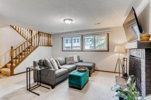 5977 Fernwood St, Saint Paul MN  55126-8463 exterior