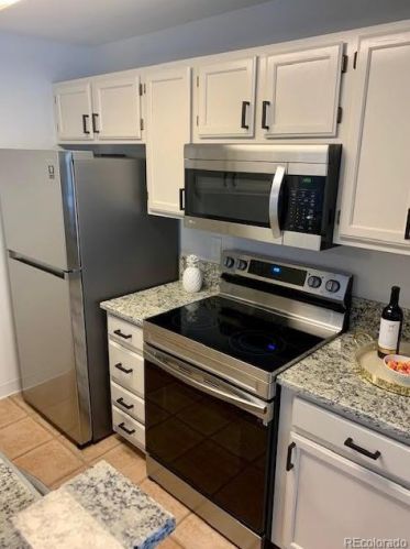 6701 Ivy Way, Englewood, CO 80112-1071