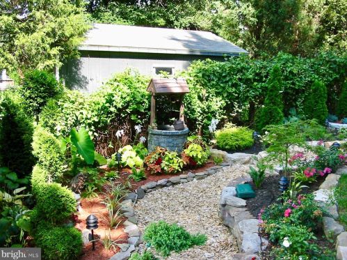 12301 Sandalwood Ln, Silver Spring MD exterior