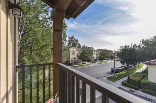 17 Prickly Pear, Irvine CA  92618-8856 exterior
