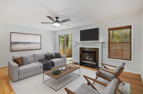 1404 Crossing Dr, Atlanta, GA 30329-3571