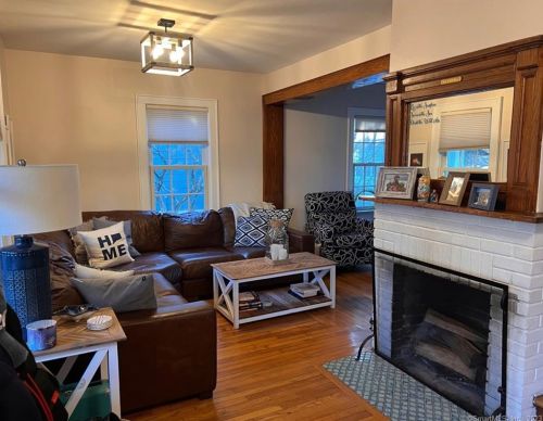 59 Russell St, Norwalk, CT 06855-1306