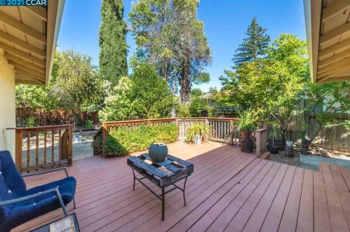 866 San Simeon Ct, Concord CA  94518-2316 exterior