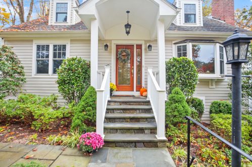 39 Hettiefred Rd, Greenwich, CT 06831-3258